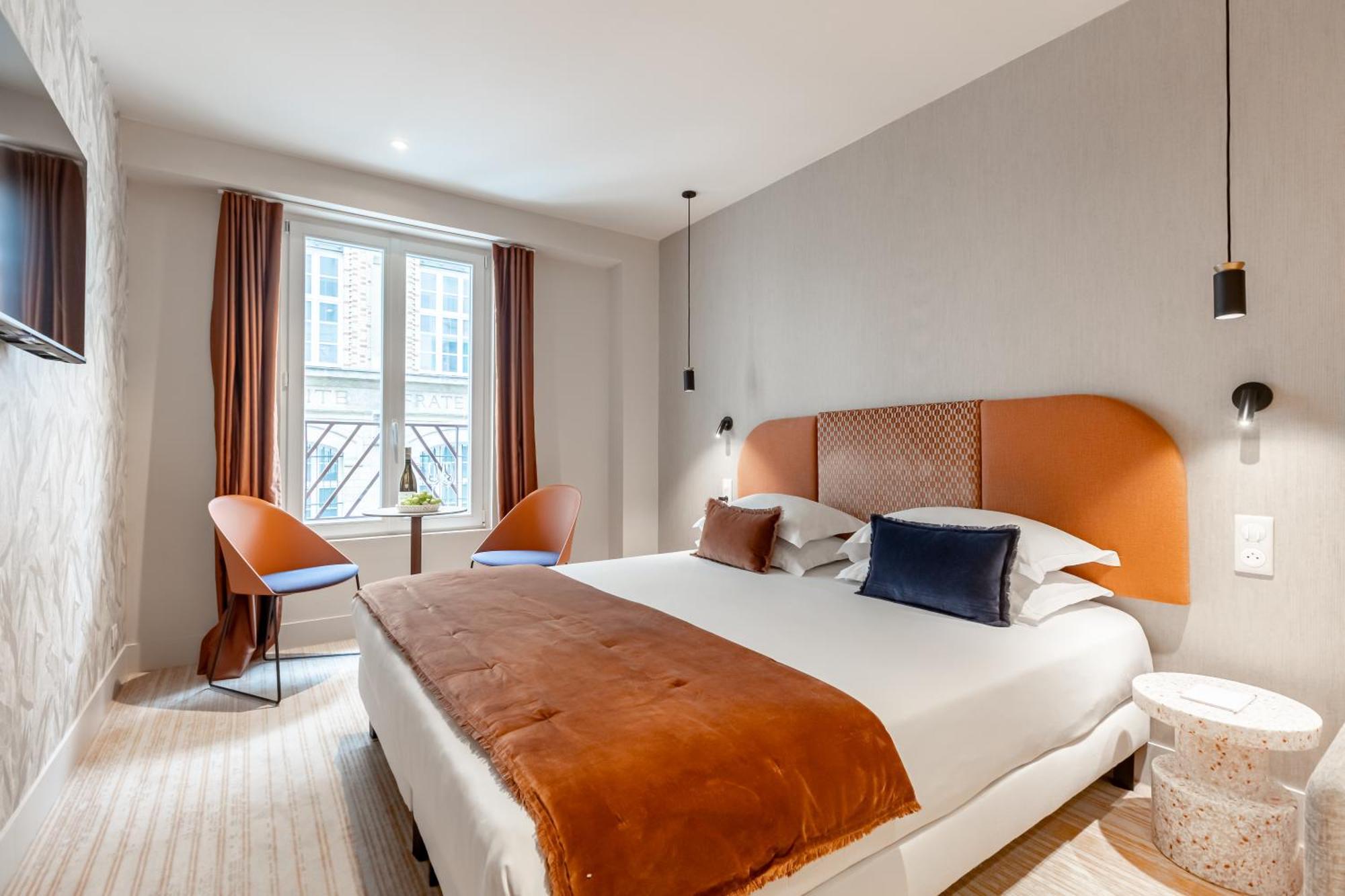 Fl By Sweett Hotel